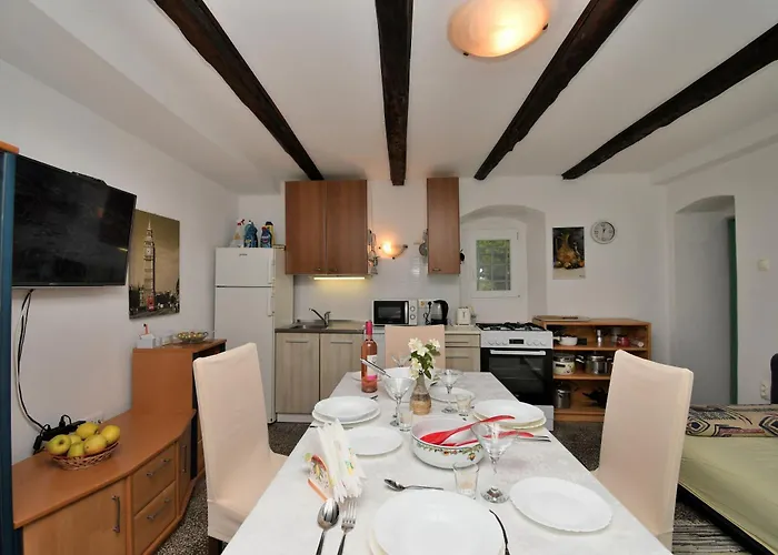 Apartment Gaspar Nerezine